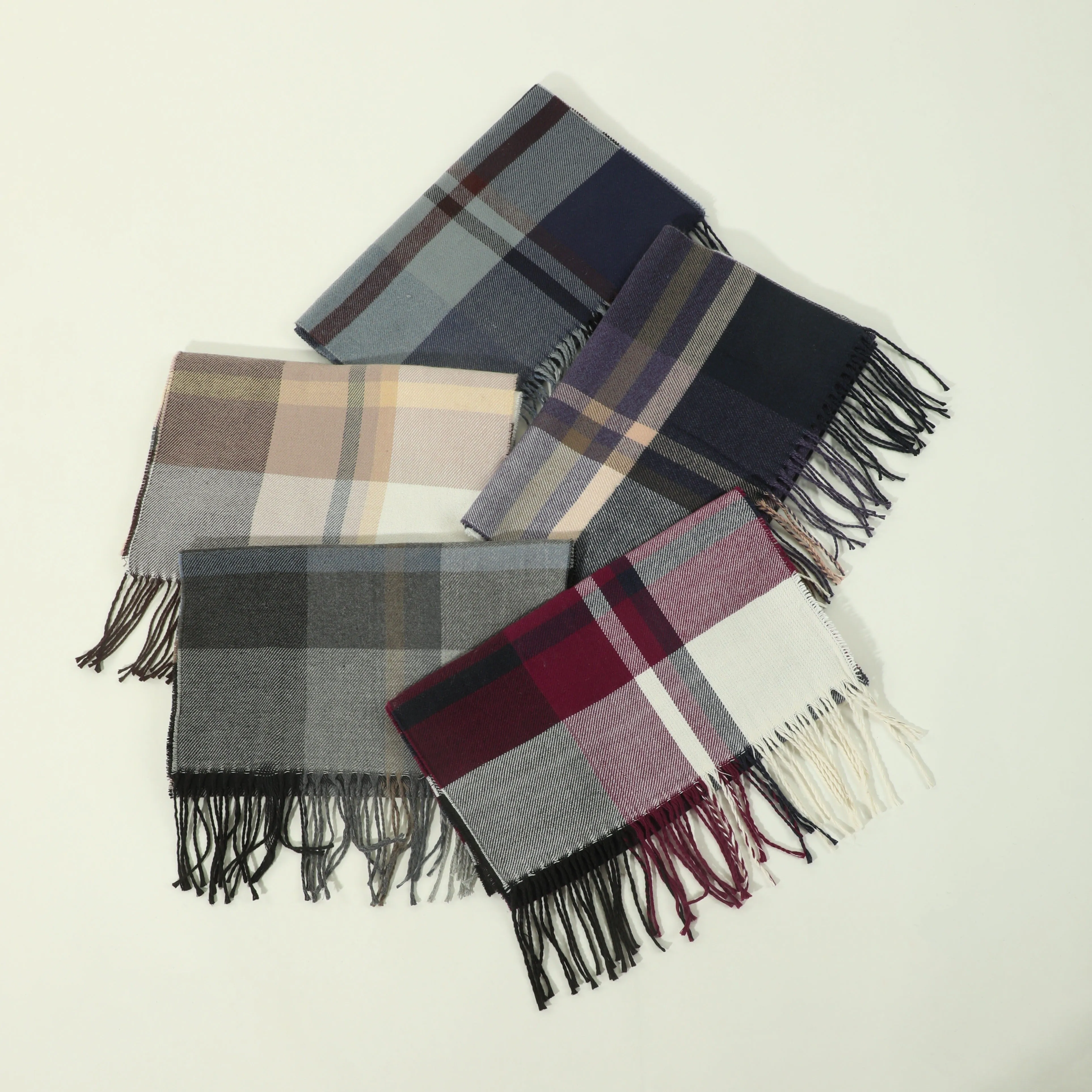 1pc Men's Fashion Retro Style Autumn And Winter Multi-color Plaid Stripe Tassel Warm Scarf Shawl For Daily OOTD