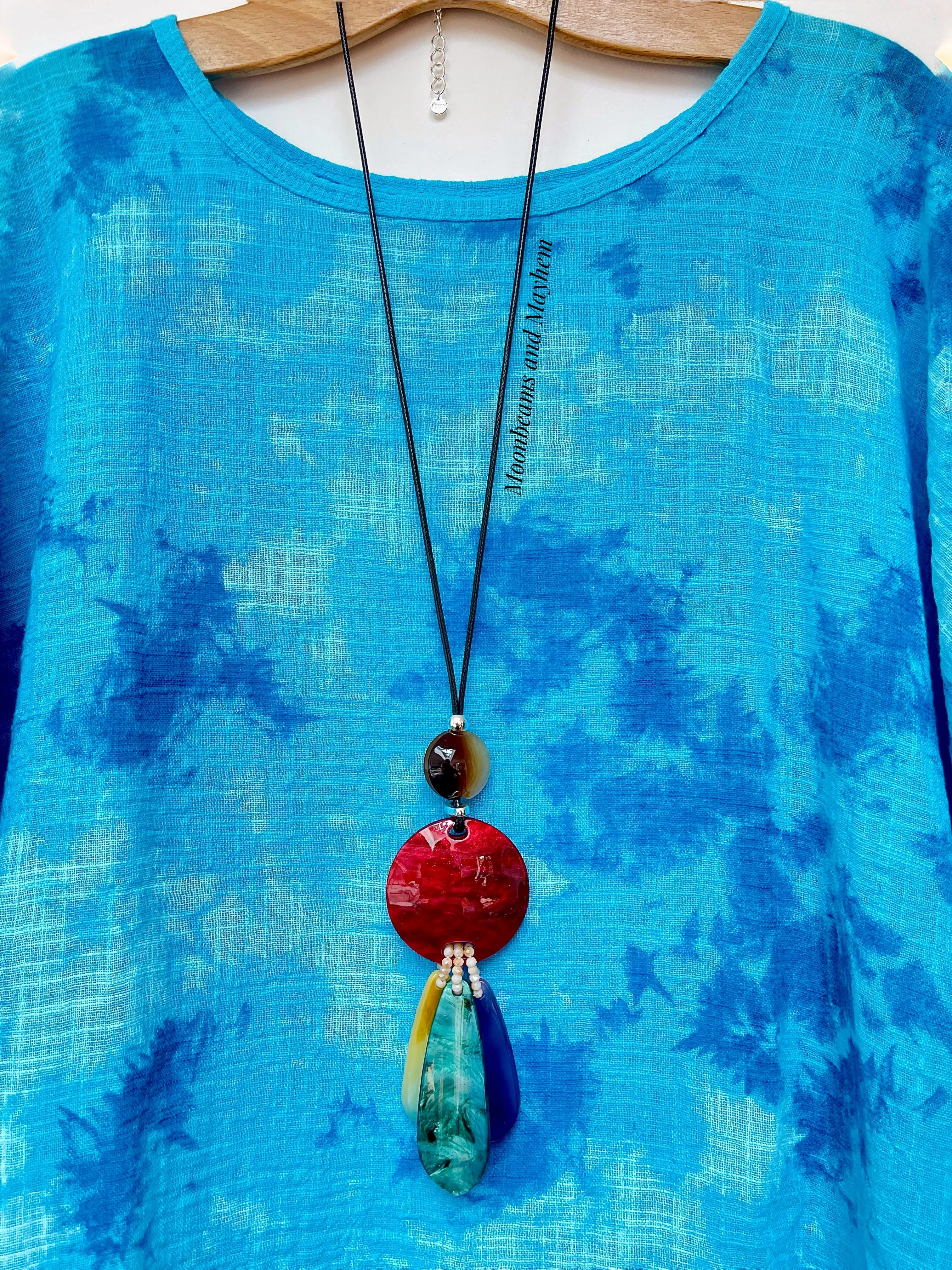 BEAUTIFULLY BOLD ACRYLIC COLOUR POP NECKLACE