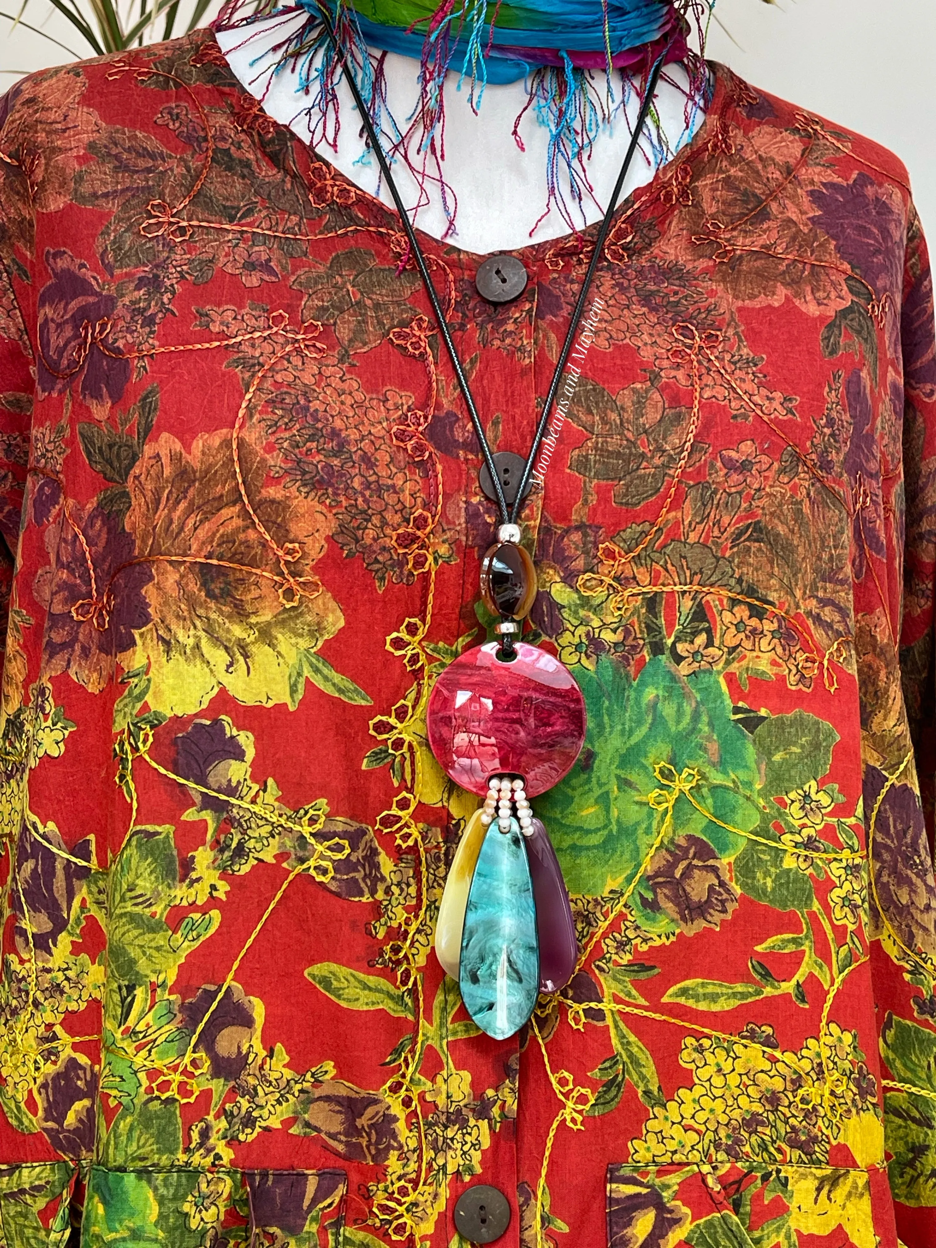 BEAUTIFULLY BOLD ACRYLIC COLOUR POP NECKLACE