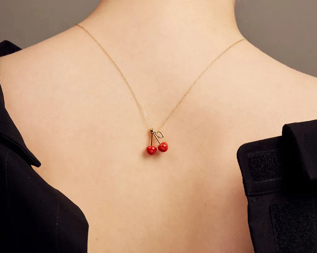 Cereza Necklace in Yellow Gold with Red Coral