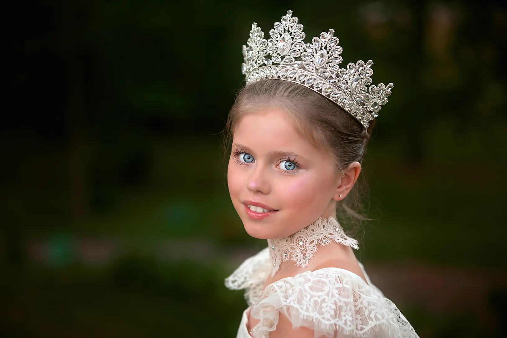 Dignified Exquisite Coronation Diadem