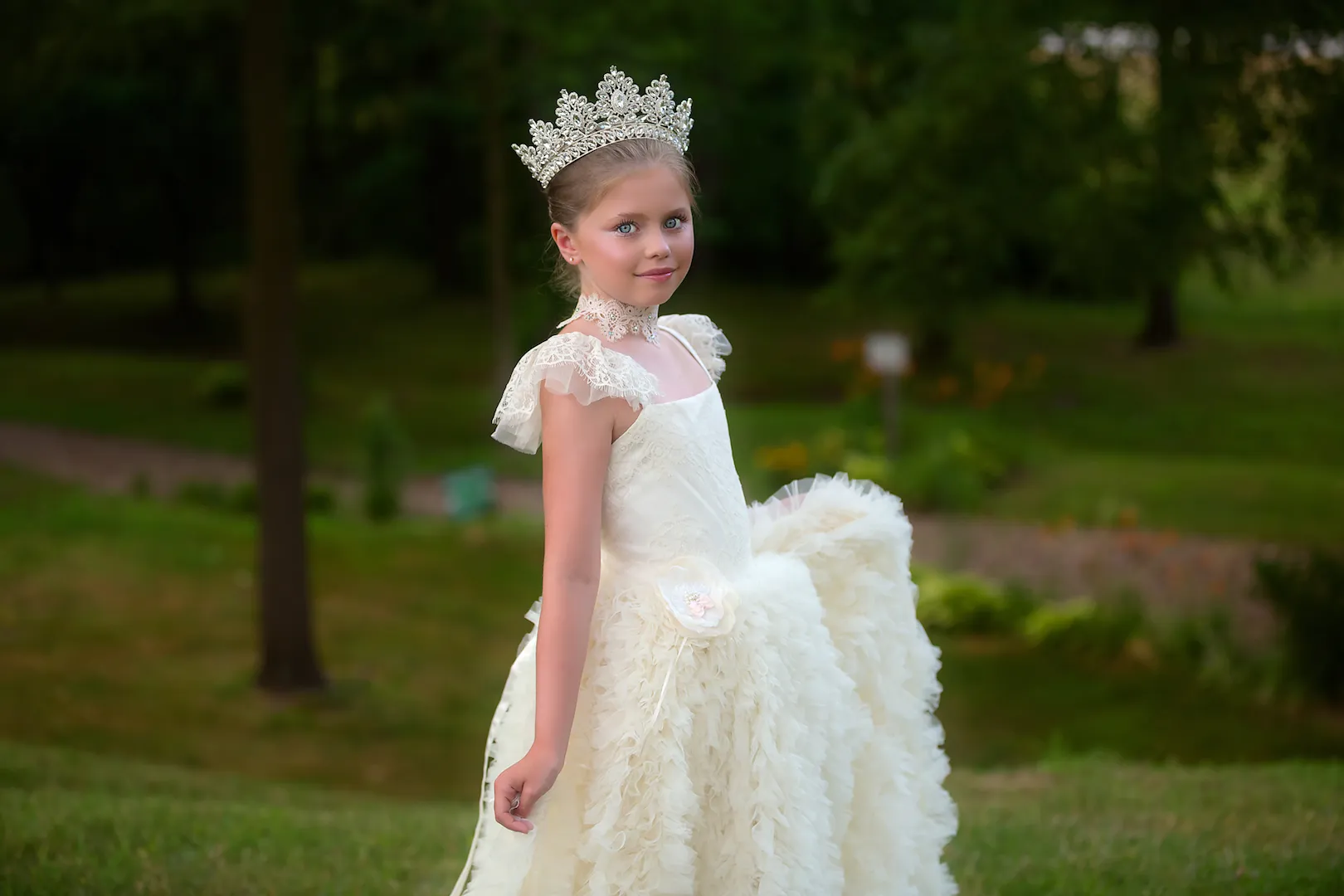 Dignified Exquisite Coronation Diadem