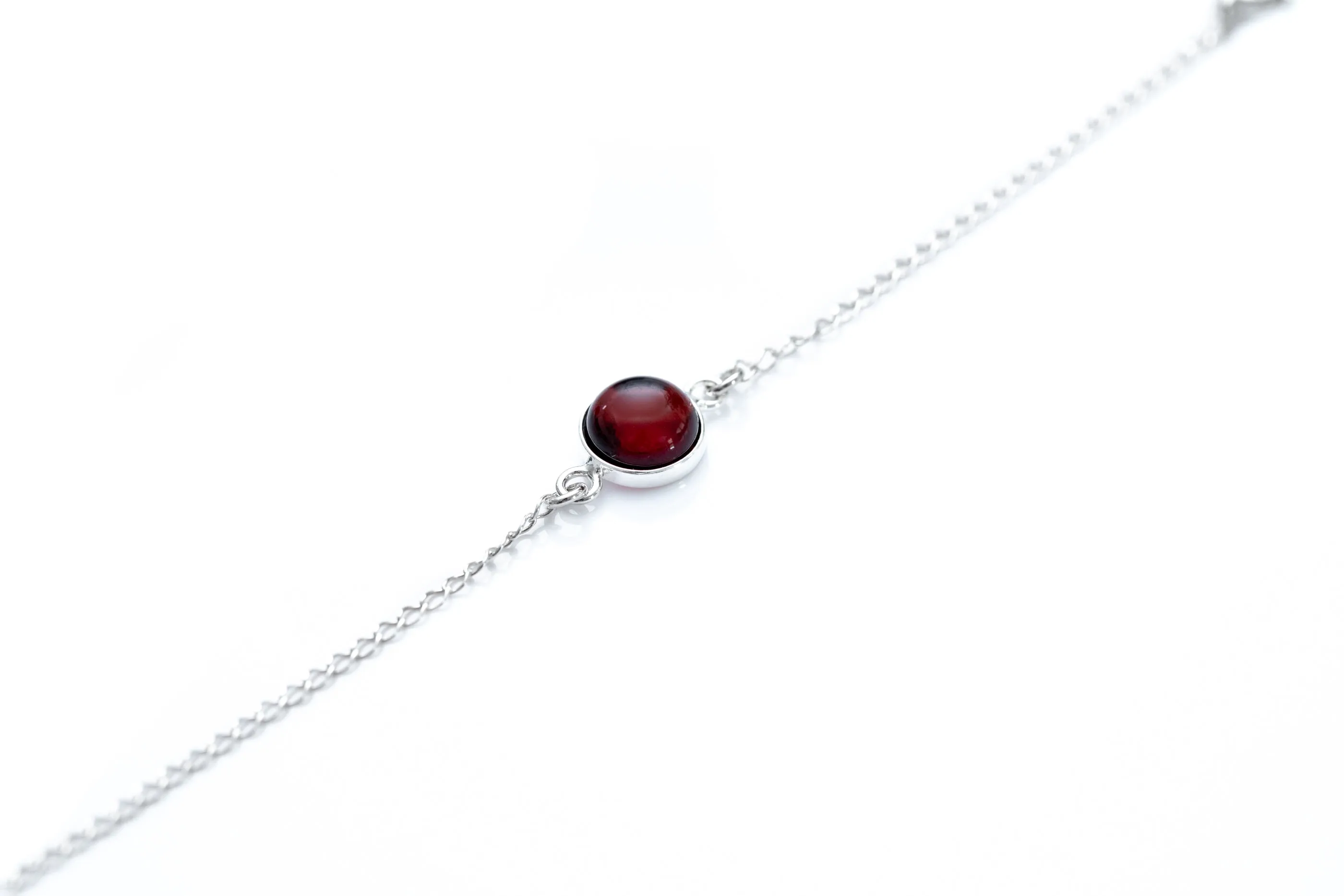 ESSENTIALS Cherry Amber Link Chain Bracelet