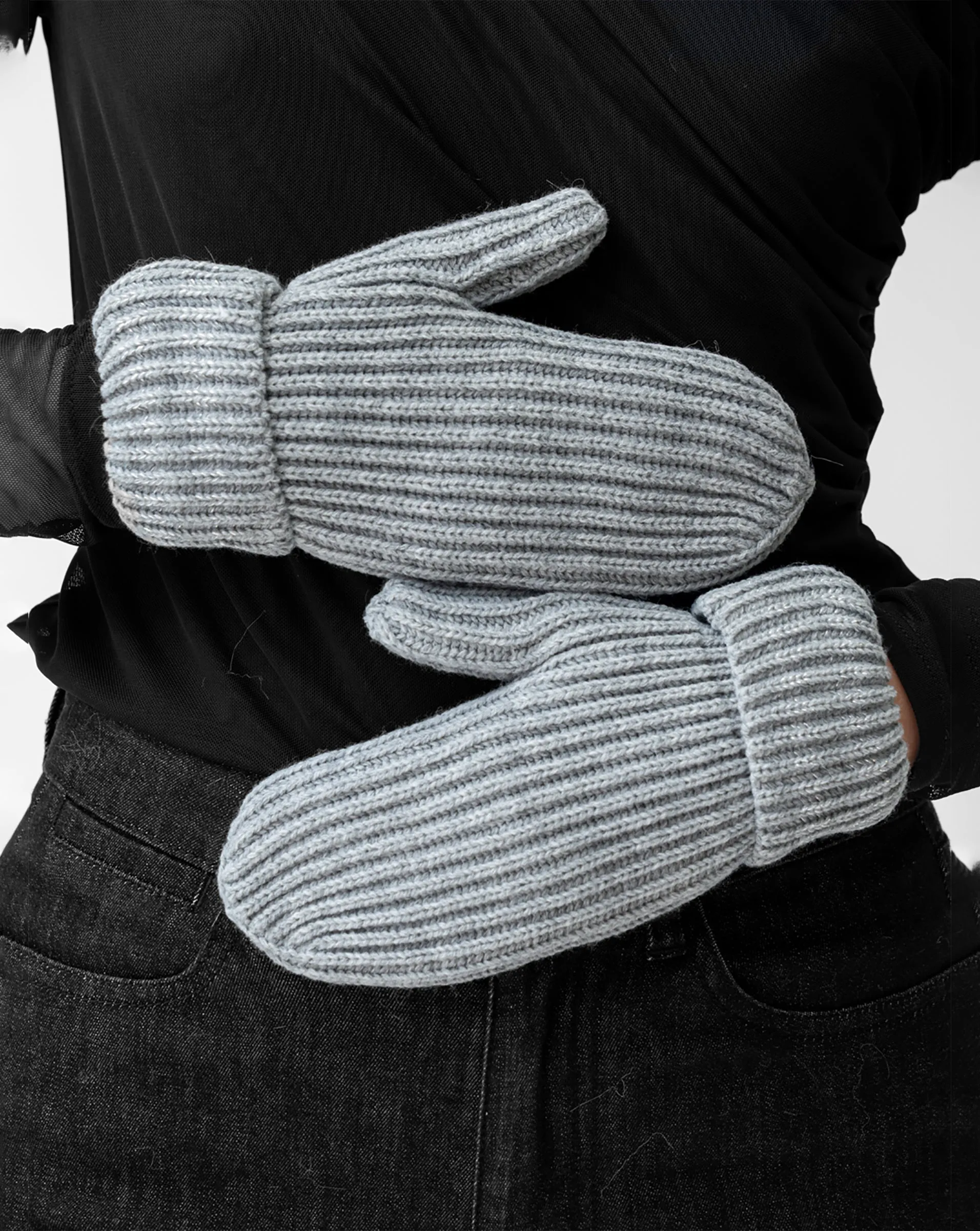 FINAL SALE - Metallic Stripe Glove