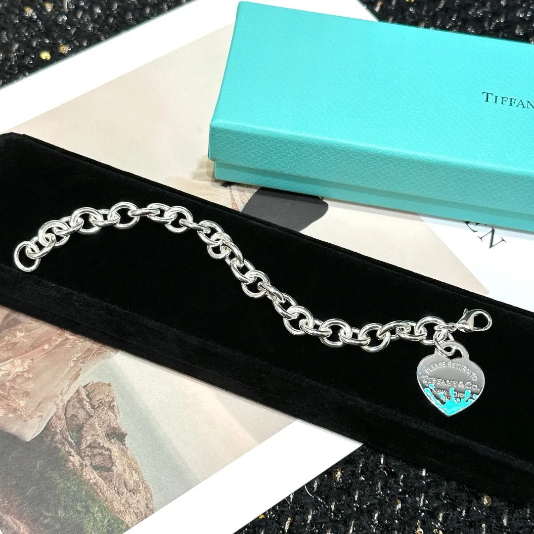 JW822 T Heart Bracelet