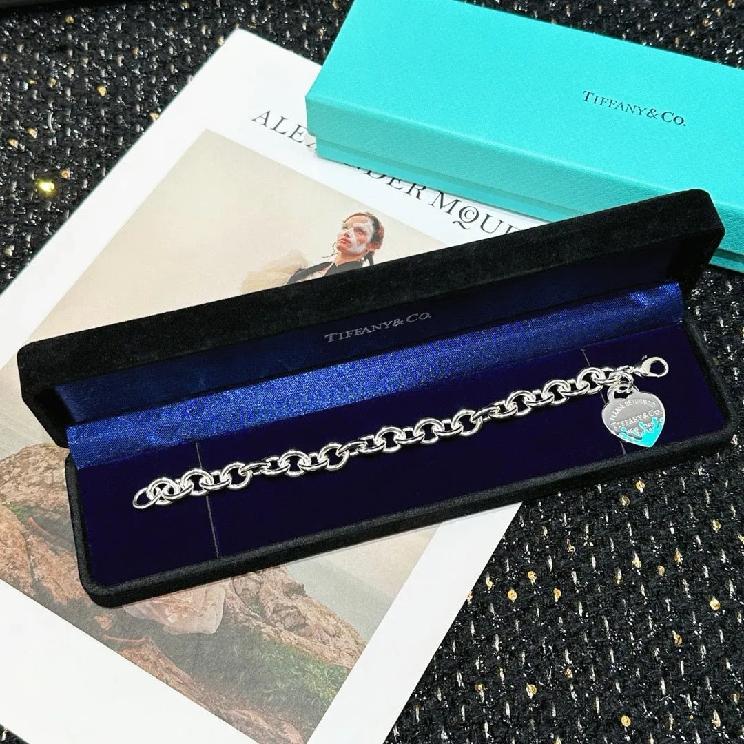 JW822 T Heart Bracelet