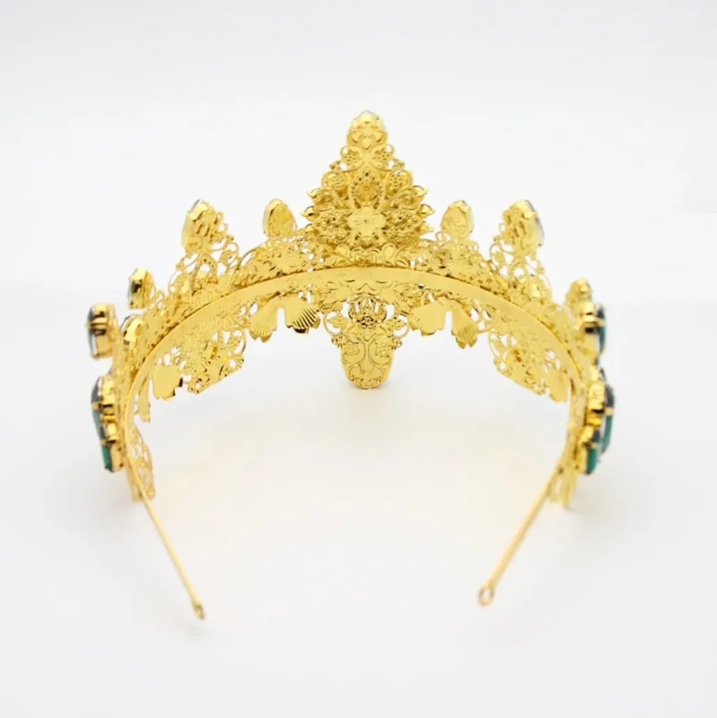 Notable Cleopatra Vintage Crown