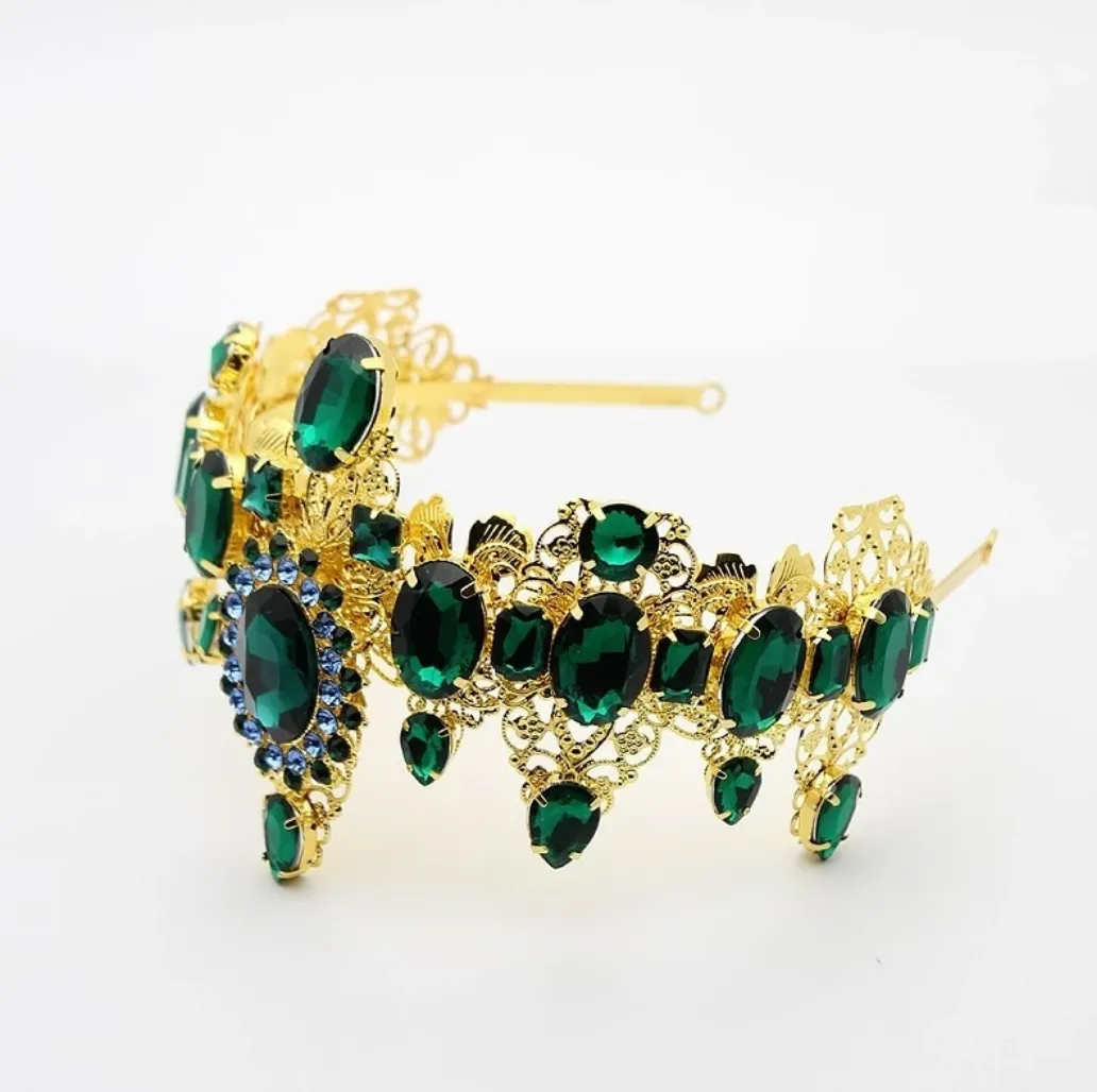 Notable Cleopatra Vintage Crown