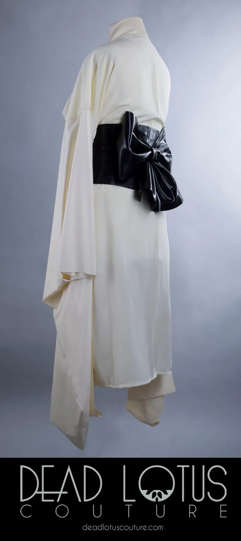 ONNA Yukata Robe Kimono (Fabric & Latex)