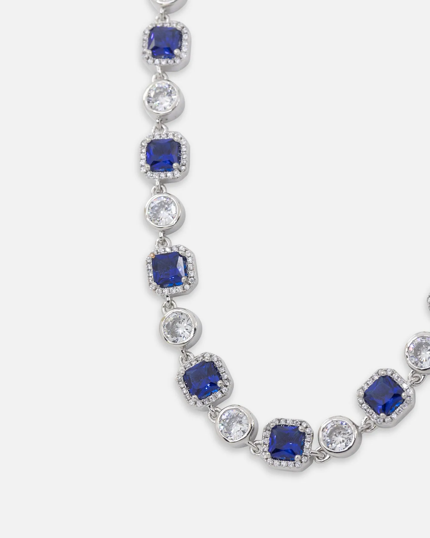 Saint Morta Cushion Cut Brilliant Chain Iced White Gold