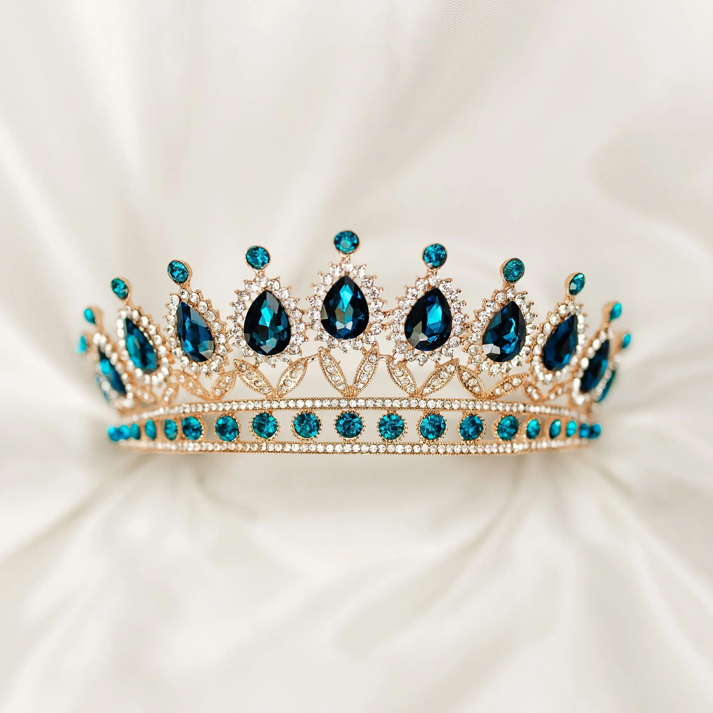 Saya's Tiara in Aquamarine Blue