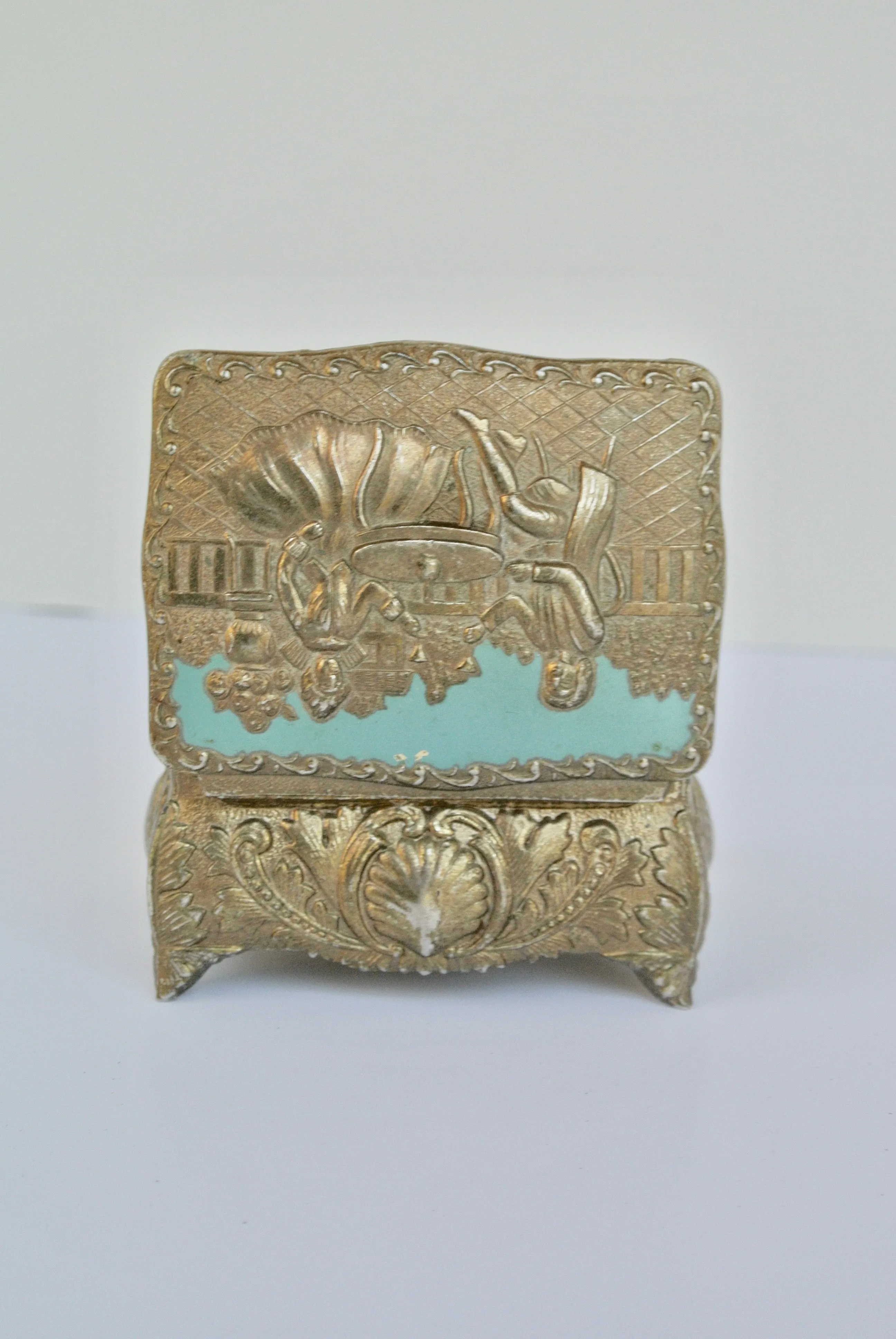 The Bridgerton Ring Box (small)