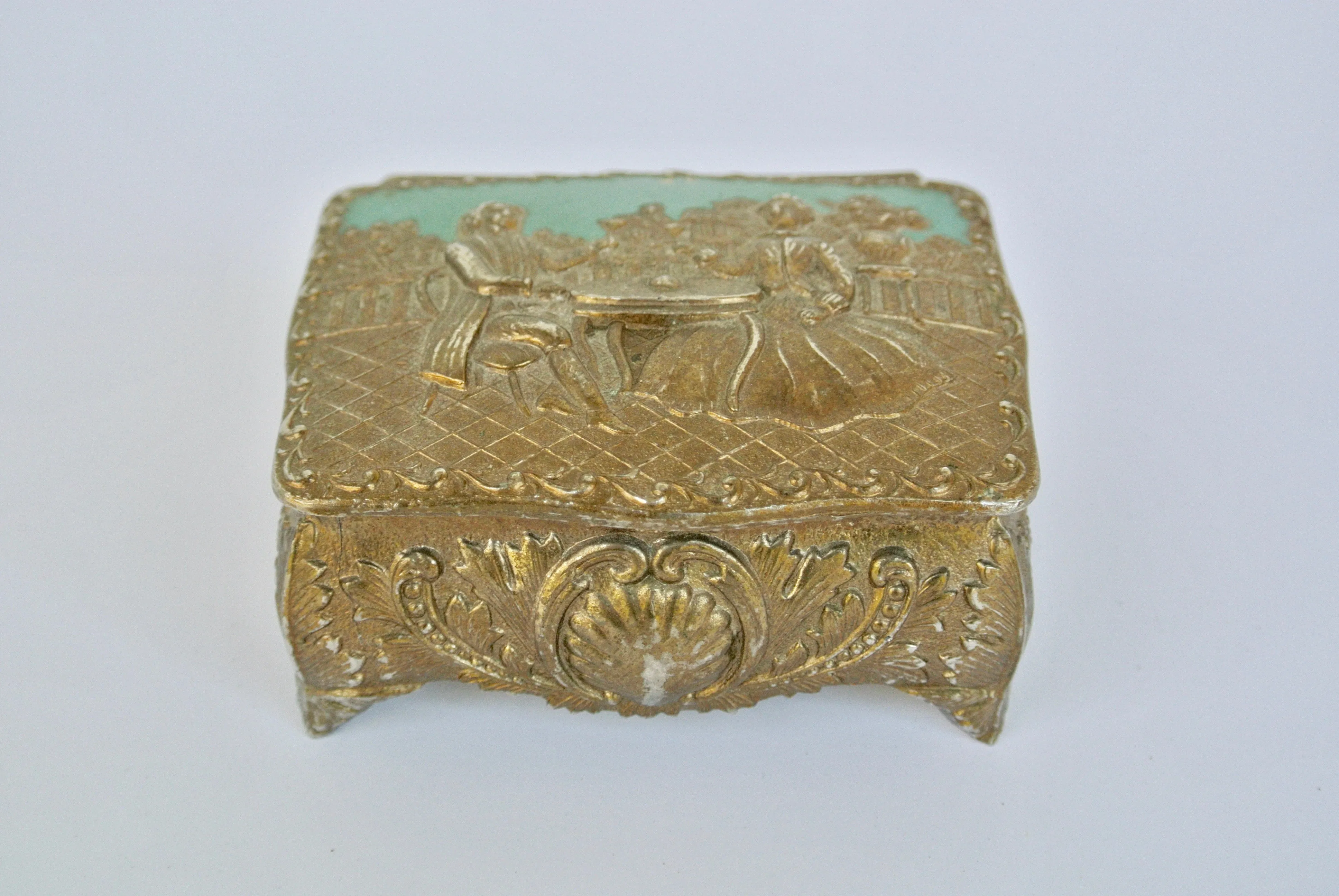 The Bridgerton Ring Box (small)